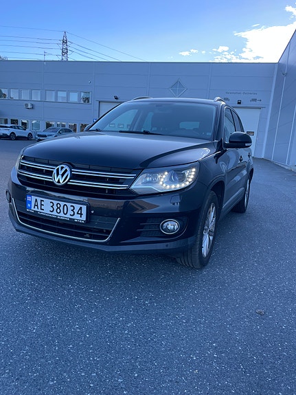 Volkswagen Tiguan 2 of 9