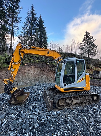 New Holland E 70 SR 4 of 12