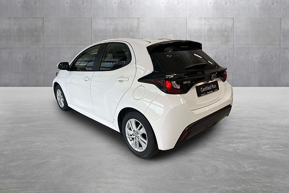 Toyota Yaris 3 of 19