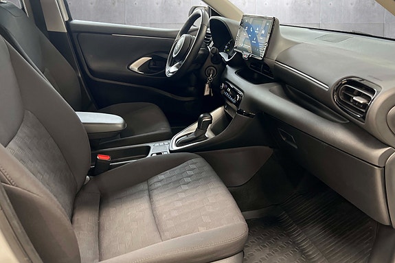 Toyota Yaris 14 of 19