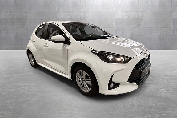 Toyota Yaris 7 of 19