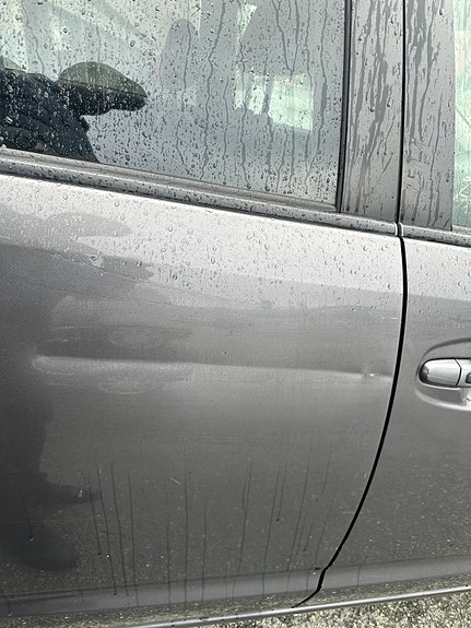 Toyota Prius 9 of 15