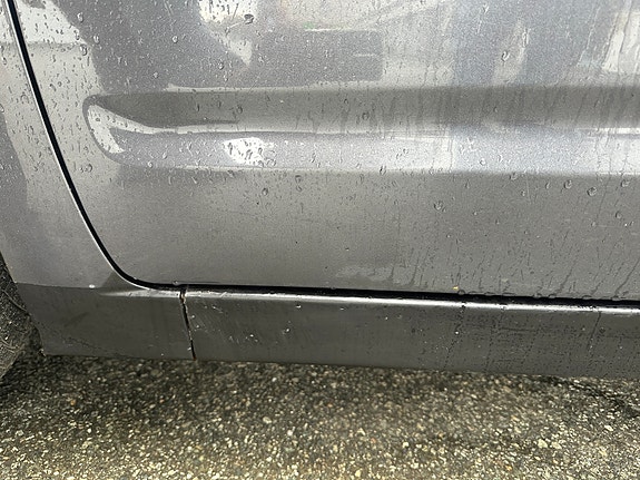 Toyota Prius 14 of 15