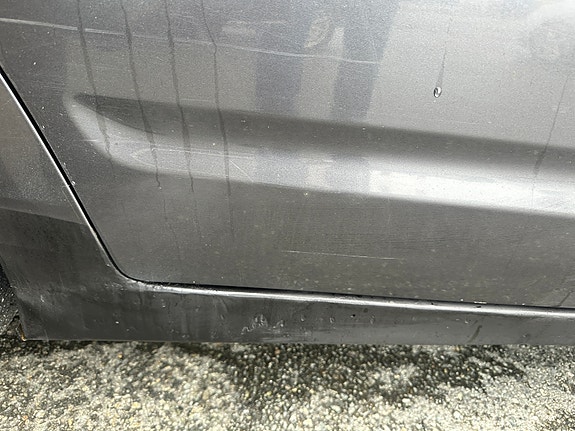 Toyota Prius 12 of 15