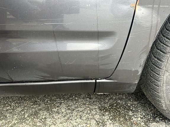 Toyota Prius 13 of 15