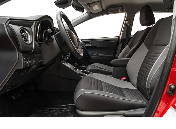 Toyota Auris 24 of 29