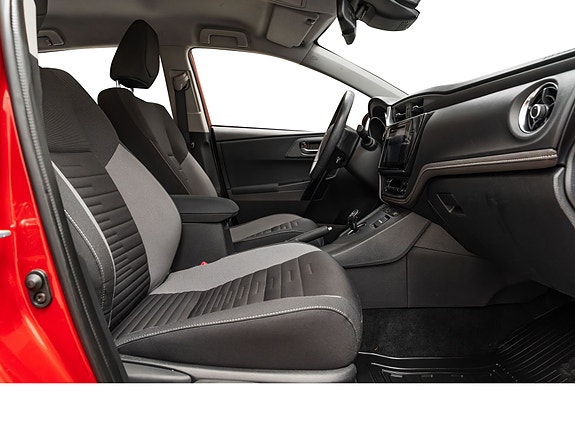 Toyota Auris 28 of 29
