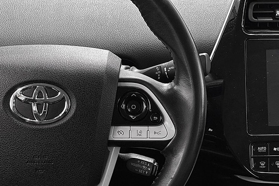 Toyota Prius 24 of 30