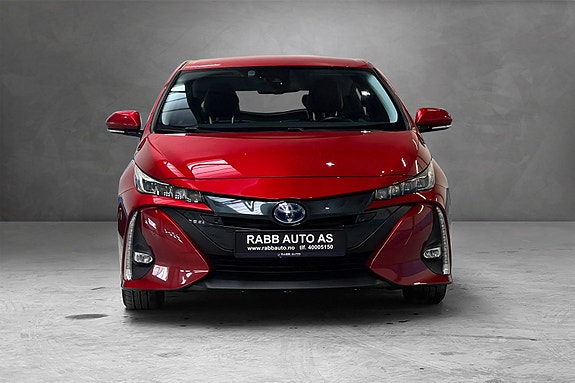 Toyota Prius 4 of 30