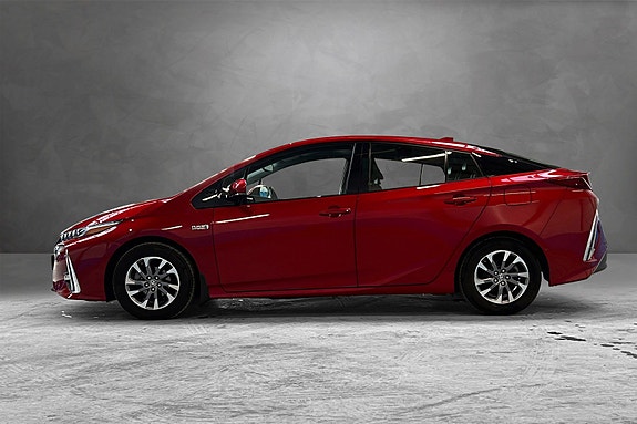 Toyota Prius 14 of 30