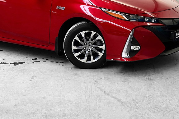 Toyota Prius 6 of 30