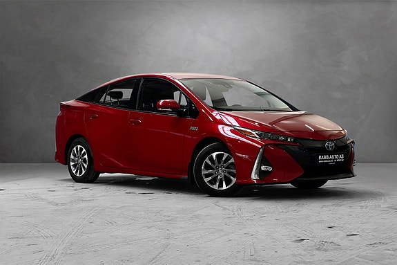 Toyota Prius 7 of 30