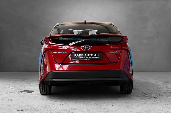 Toyota Prius 10 of 30