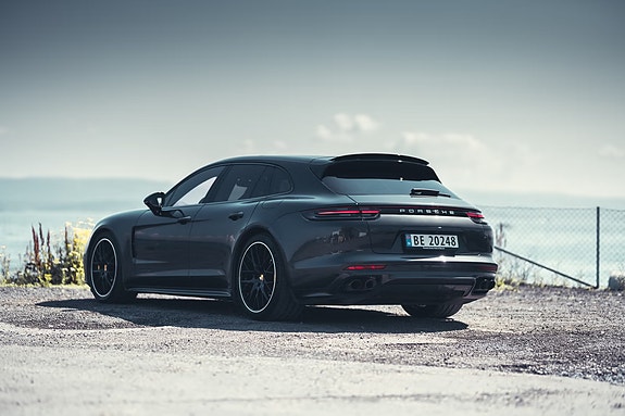 Porsche Panamera Turbo S 2 of 10