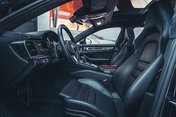 Porsche Panamera Turbo S 6 of 10