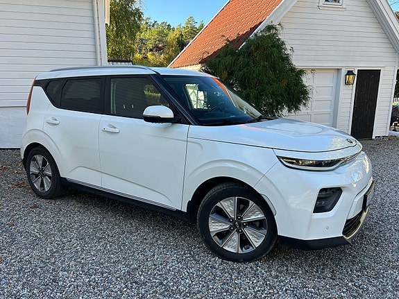 Kia e-Soul 3 of 16