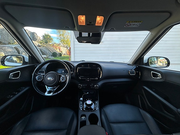 Kia e-Soul 14 of 16