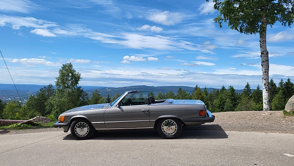 Mercedes-Benz SL450 4 of 23