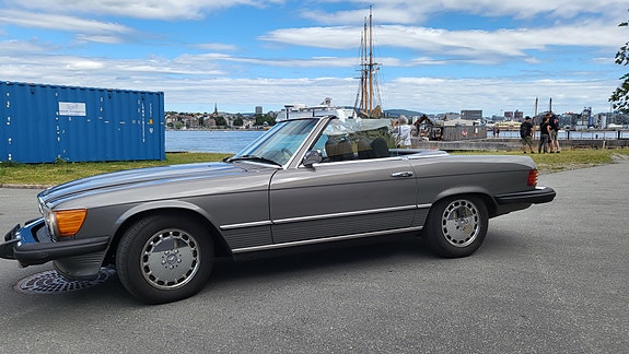 Mercedes-Benz SL450 12 of 23