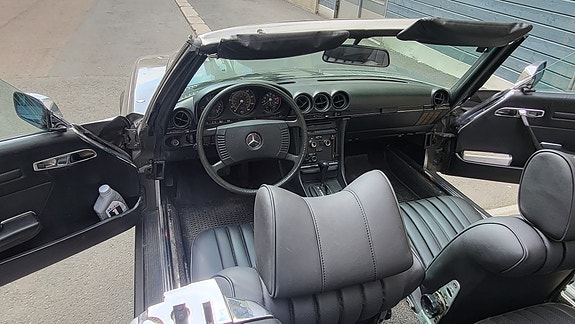 Mercedes-Benz SL450 18 of 23