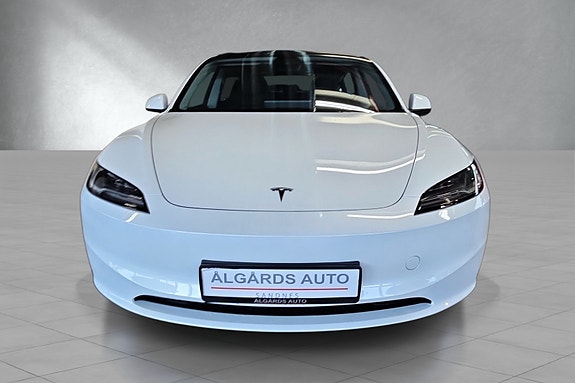 Tesla Model 3 2 of 19