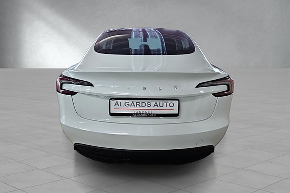Tesla Model 3 5 of 19