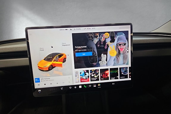 Tesla Model 3 18 of 19