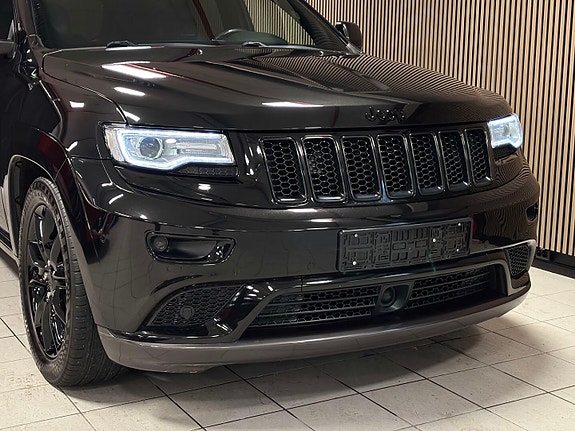Jeep Grand Cherokee 3 of 30