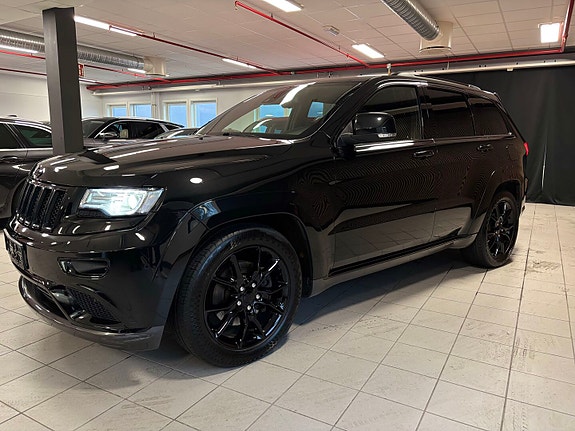 Jeep Grand Cherokee 17 of 30