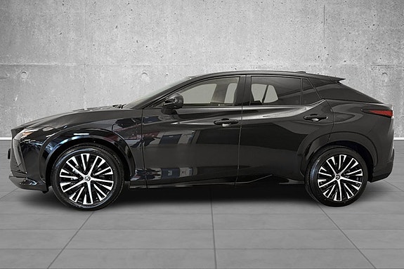 Lexus RZ450e 2 of 20