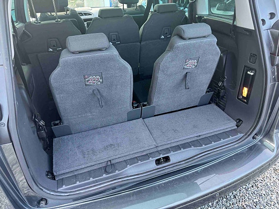 Peugeot 5008 21 of 26