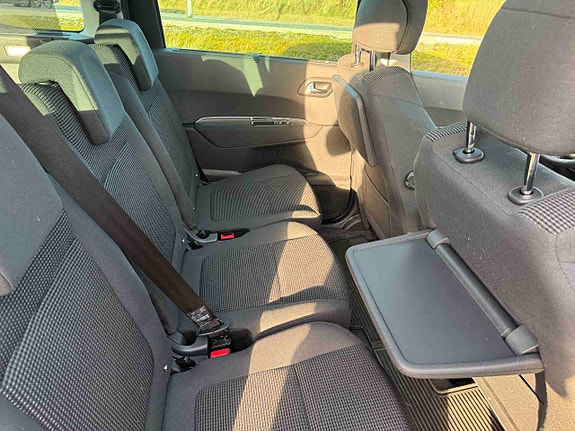 Peugeot 5008 17 of 26