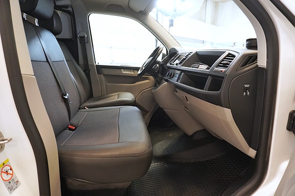 Volkswagen Transporter 18 of 29