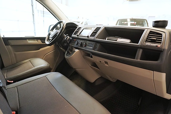 Volkswagen Transporter 19 of 29