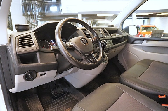 Volkswagen Transporter 9 of 29