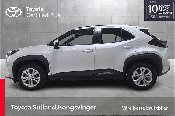 Toyota Yaris Cross 2 of 28
