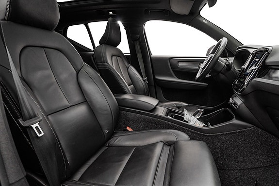 Volvo XC40 25 of 28