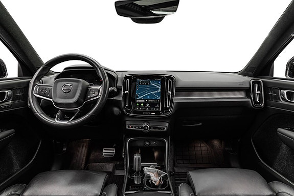 Volvo XC40 21 of 28