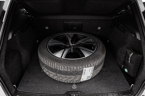 Volvo XC40 23 of 28