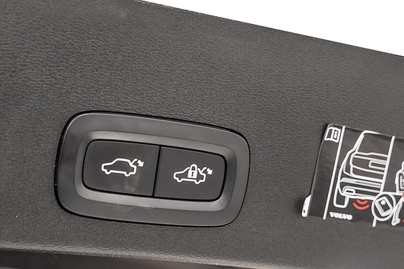 Volvo XC40 24 of 28