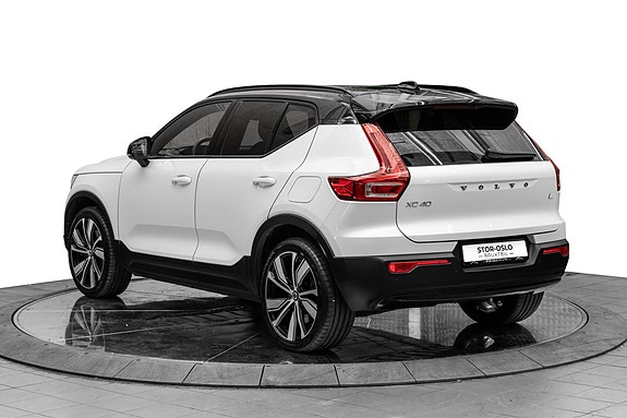 Volvo XC40 5 of 28