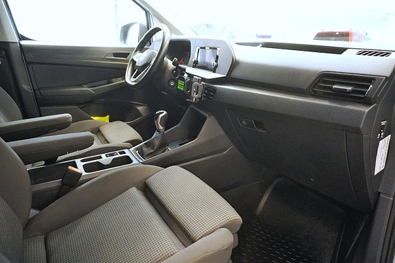 Volkswagen Caddy Maxi 24 of 30