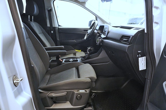 Volkswagen Caddy Maxi 23 of 30