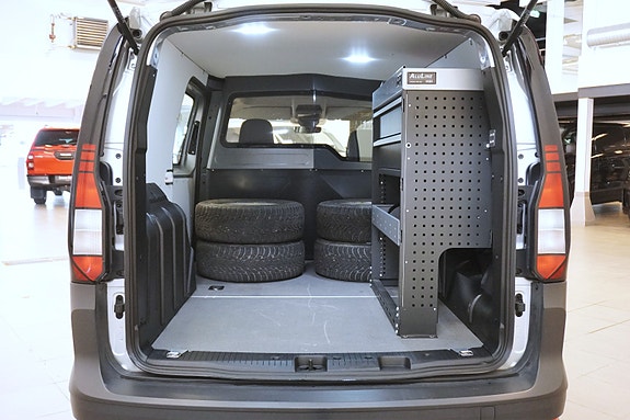 Volkswagen Caddy Maxi 30 of 30
