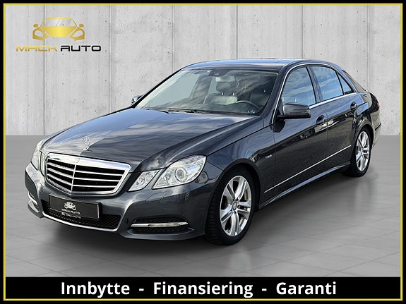 Mercedes-Benz E220 2 of 18