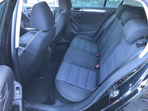 Volkswagen Golf VI 9 of 18