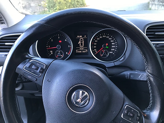 Volkswagen Golf VI 14 of 18