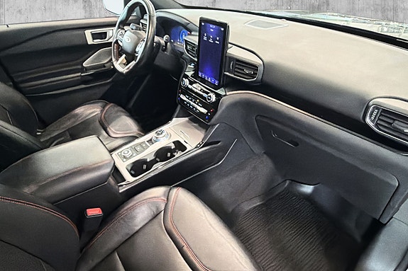 Ford Explorer 26 of 27