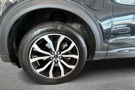 Ford Explorer 9 of 27