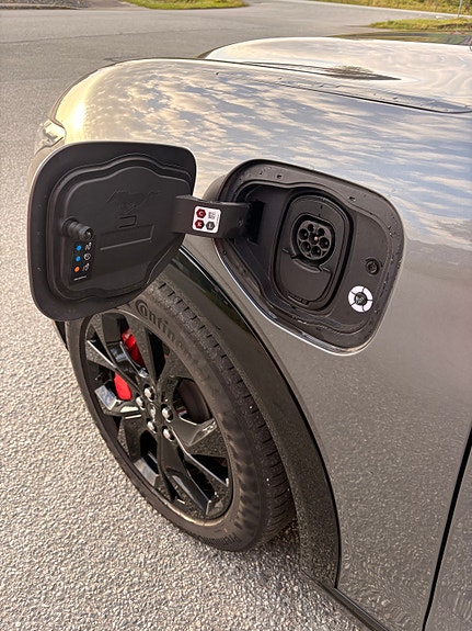 Ford Mustang Mach-E 7 of 30